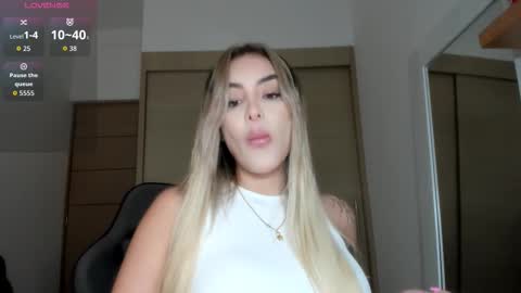 Snapshot of mi_suk1 chatting on November 2025 05:26:01 PM mi suk1 online show from November 2025 05:26:01 PM