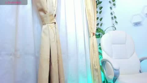 Snapshot of mia18___ chatting on April 2026 08:29:02 PM Mia online show from April 2026 08:29:02 PM