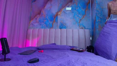 Emi online show from February 2026 07:54:01 PM