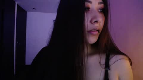 Mia zoe online show from February 2025 04:55:01 PM