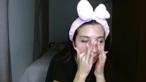 Snapshot of mia__lopez_ chatting on November 2025 04:33:02 AM Mia online show from November 2025 04:33:02 AM