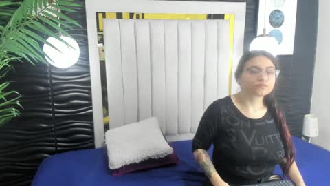 Dreams Couple online show from January 2025 07:06:02 PM