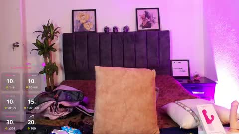 Mia online show from June 2026 08:47:02 PM