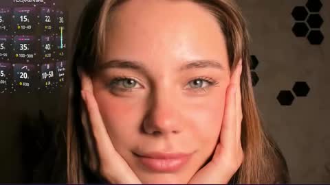 Mia  next stream Thursday 1400 UTC1 Friday 1400 UTC1 online show from September 2025 02:16:01 PM