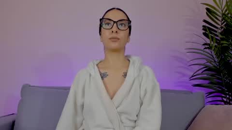 Snapshot of mia_daniellshot chatting on May 2026 12:33:01 PM Sarah Luna online show from May 2026 12:33:01 PM
