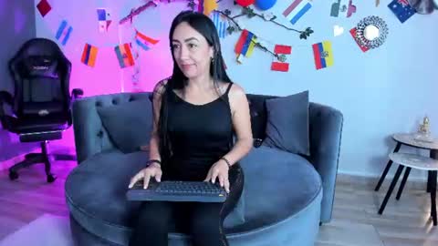 mia_davis__ online show from June 2026 11:22:02 AM
