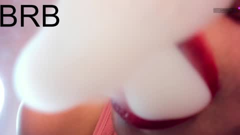 Mia online show from January 2025 08:26:02 PM