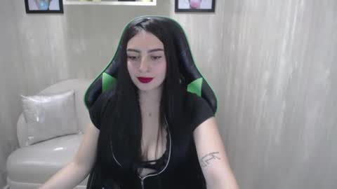 Mia  online show from July 2026 04:17:01 PM
