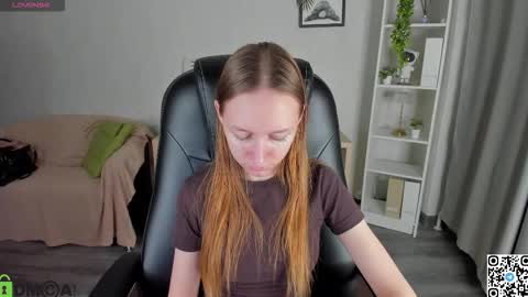 Snapshot of mia_e1fie chatting on November 2025 09:52:02 AM mia_e1fie online show from November 2025 09:52:02 AM