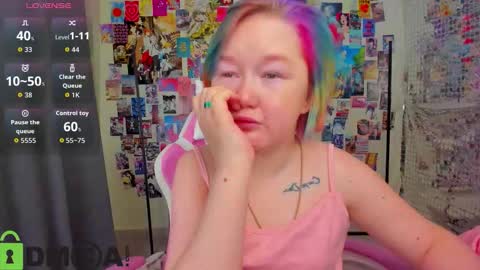 Snapshot of mia_ferd chatting on December 2025 02:41:02 AM Mia online show from December 2025 02:41:02 AM