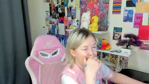 Mia online show from July 2026 02:55:01 AM