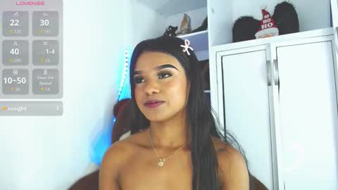 Snapshot of mia_fernand chatting on January 2026 05:27:02 PM mia_fernand online show from January 2026 05:27:02 PM