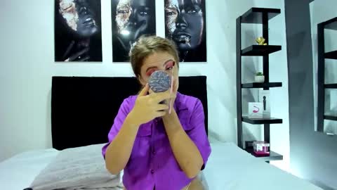 Snapshot of mia_fooxx chatting on November 2025 12:34:01 PM mia_fooxx online show from November 2025 12:34:01 PM