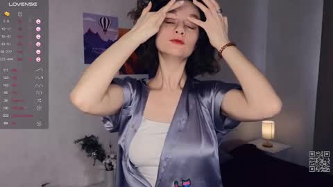 Mia  online show from March 2025 09:46:02 AM