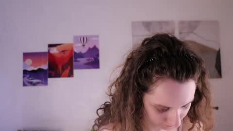 Mia  online show from May 2026 09:17:02 AM