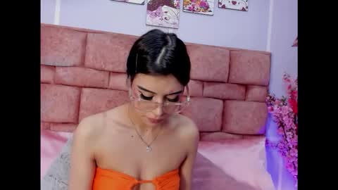 I am mia  online show from May 2026 11:18:01 AM
