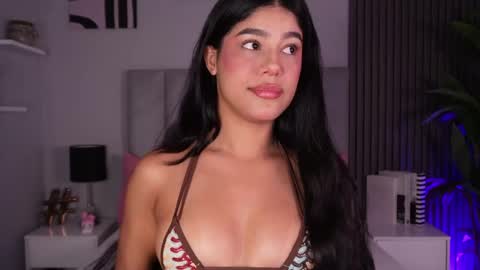 Mia  online show from April 2026 12:43:01 PM