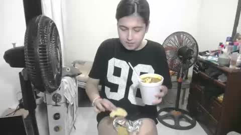 Snapshot of mia_goth766259 chatting on December 2025 02:50:02 AM izzy online show from December 2025 02:50:02 AM