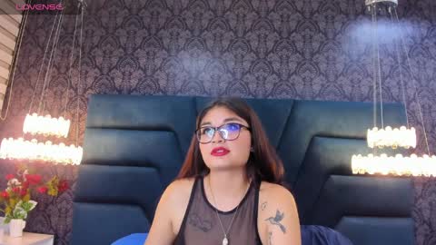 Mia Grey online show from April 2026 04:53:01 AM