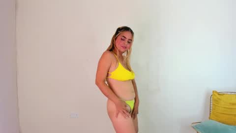 Mia online show from January 2025 11:27:01 PM