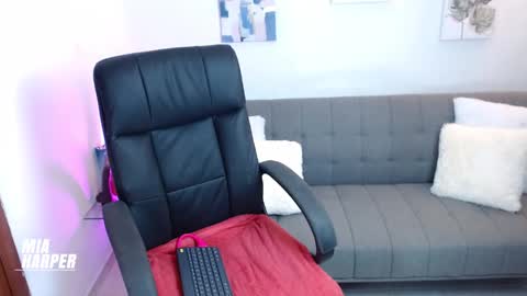 Snapshot of mia_hrpr_01 chatting on September 2025 03:05:01 AM Mia online show from September 2025 03:05:01 AM