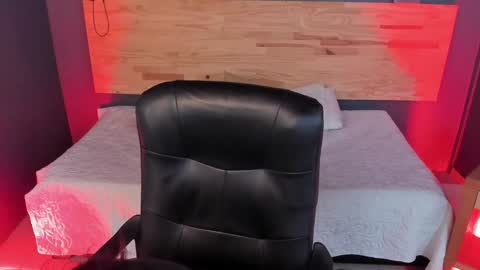 Val  online show from December 2024 10:52:02 PM