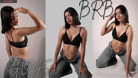 Mia online show from March 2026 02:17:01 AM