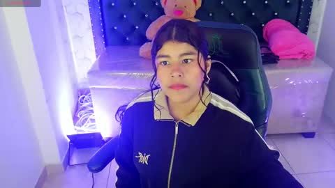 mia_kittie_m online show from May 2026 07:30:02 PM