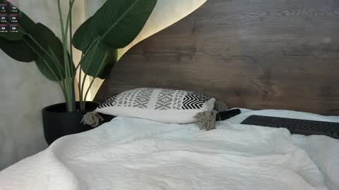 Snapshot of mia_lacy chatting on February 2025 01:23:02 AM mia_lacy online show from February 2025 01:23:02 AM