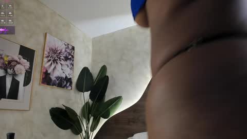 Snapshot of mia_lacy chatting on February 2025 10:53:02 PM mia_lacy online show from February 2025 10:53:02 PM