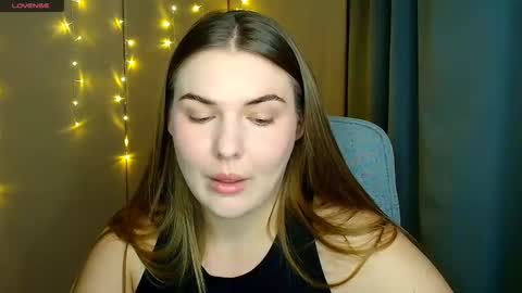 mia_lemm online show from November 2025 09:10:02 AM