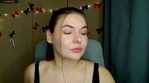 mia_lemm online show from December 2025 08:21:02 AM