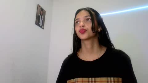 mia lucy 21 online show from November 2025 06:09:02 PM