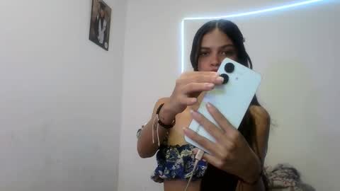 mia lucy 21 online show from November 2025 08:09:01 PM