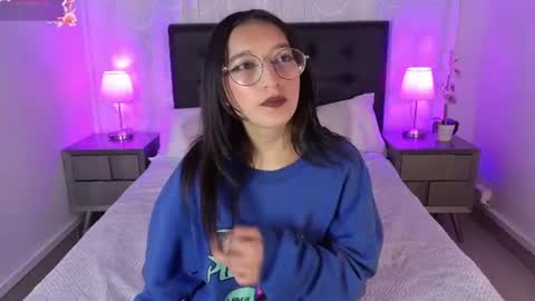 Mia online show from July 2026 11:08:02 PM