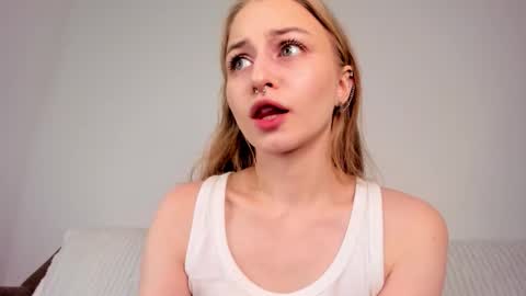 Mia here Appreciate your support online show from February 2026 12:15:02 AM