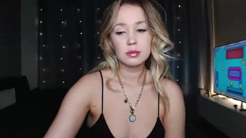 Mia online show from February 2026 02:23:01 PM