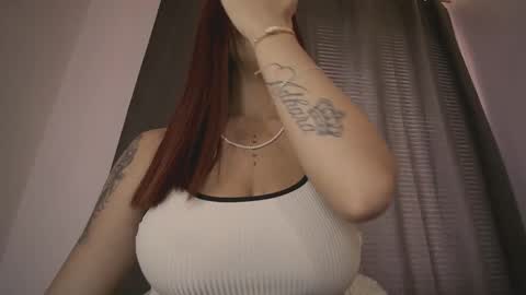 mia independent model online show from October 2025 02:06:02 PM