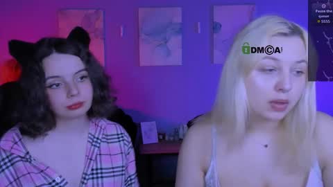 mia_mooon_ online show from April 2026 09:01:01 AM