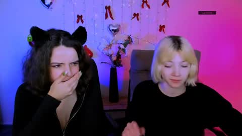 mia_mooon_ online show from April 2026 08:51:02 AM