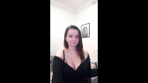 Mia online show from February 2026 08:07:02 AM