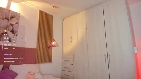 Mia Nevaeh - follow me online show from March 2026 08:46:02 PM