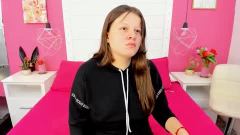 Snapshot of mia_parker02 chatting on November 2025 12:38:01 PM Mia online show from November 2025 12:38:01 PM