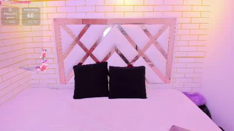 mia_petite18 online show from August 2026 03:05:01 AM