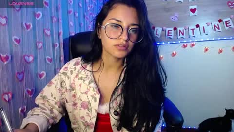 Snapshot of mia_petitebaby chatting on February 2025 03:01:01 AM Ma online show from February 2025 03:01:01 AM