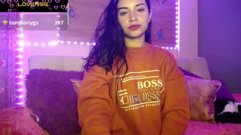 Snapshot of mia_petitebaby chatting on March 2025 02:18:02 AM Ma online show from March 2025 02:18:02 AM