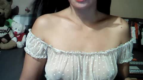 Snapshot of mia_rein chatting on June 2026 01:34:02 PM mia_rein online show from June 2026 01:34:02 PM