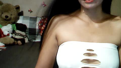 Snapshot of mia_rein chatting on July 2026 02:46:02 PM mia_rein online show from July 2026 02:46:02 PM