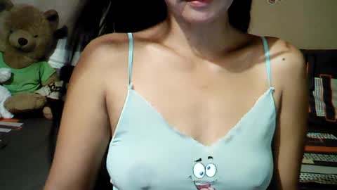 Snapshot of mia_rein chatting on July 2026 02:15:01 PM mia_rein online show from July 2026 02:15:01 PM