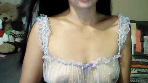 Snapshot of mia_rein chatting on July 2026 03:05:02 AM mia_rein online show from July 2026 03:05:02 AM